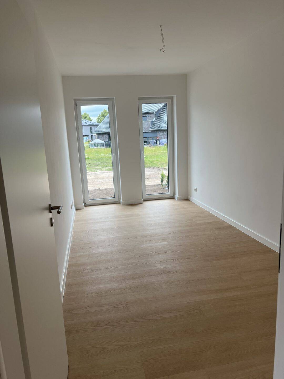 Neuwertige Doppelhaushälfte mit toller Dachterrasse und Garten – Kaltenkirchen – Vorschaubild 6
