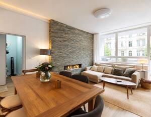 3-Zimmer-Wohnung im Denkmalobjekt – Westbalkon, Kamin & möbliert – 10625 Berlin – Vorschaubild 1