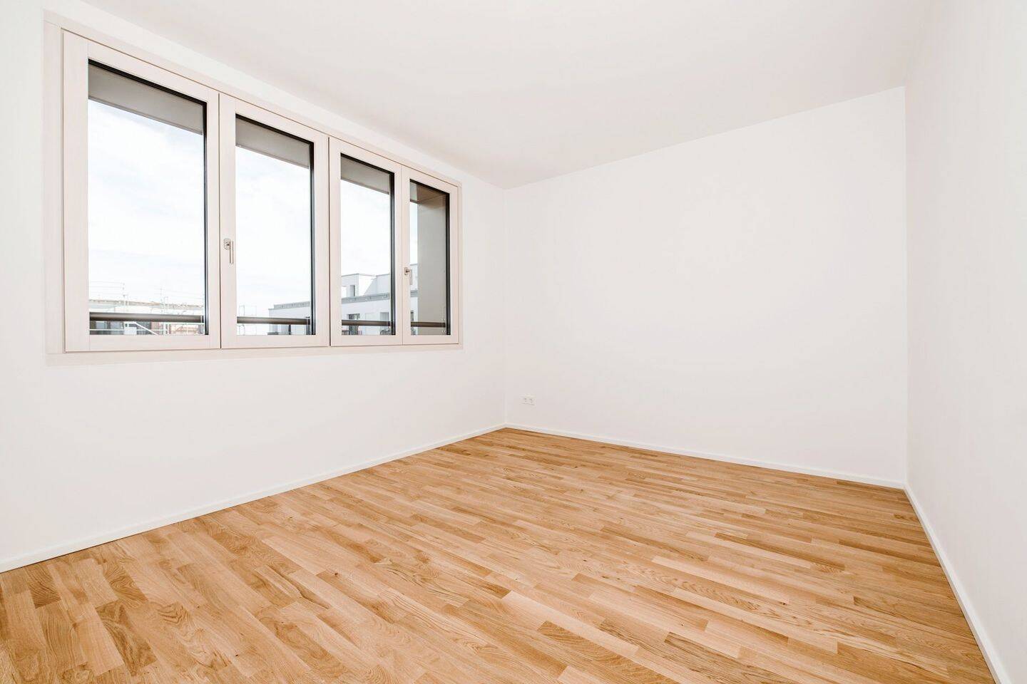 3-Zimmer-Wohnung mit Terrasse und EBK – München – Vorschaubild 5