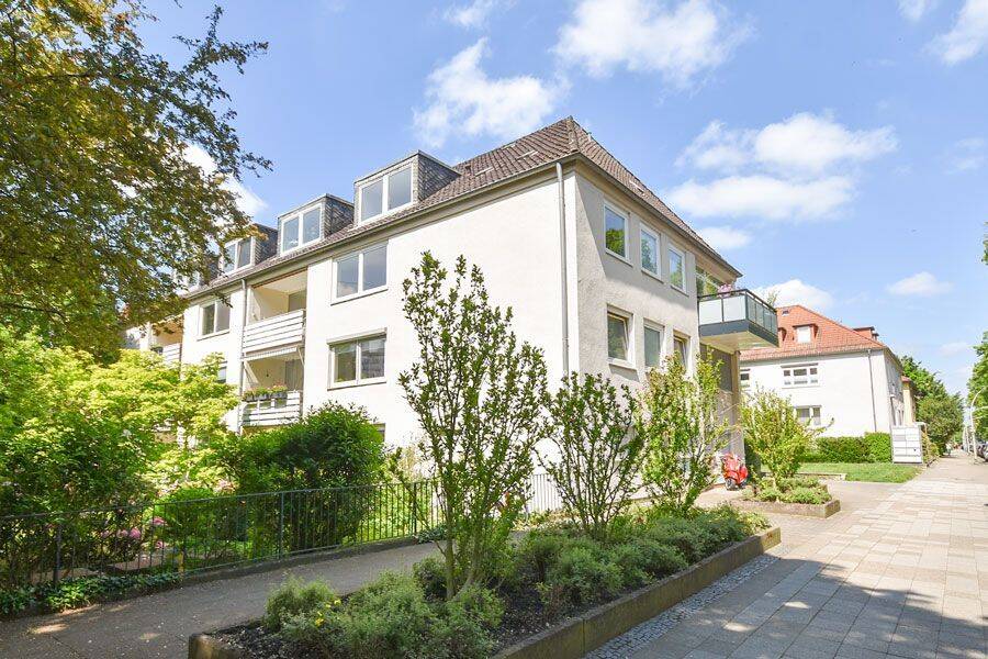 Nahe Theaterpark! Sanierter Wohntraum mit Einbauküche und Loggia im Zentrum Braunschweigs.