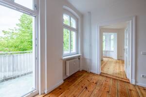 Bezugsfrei & provisionsfrei: Stilvolle 4-Zimmer-Wohnung mit Balkon - fußläufig zum Tegeler See – 13507 Berlin – Vorschaubild 3