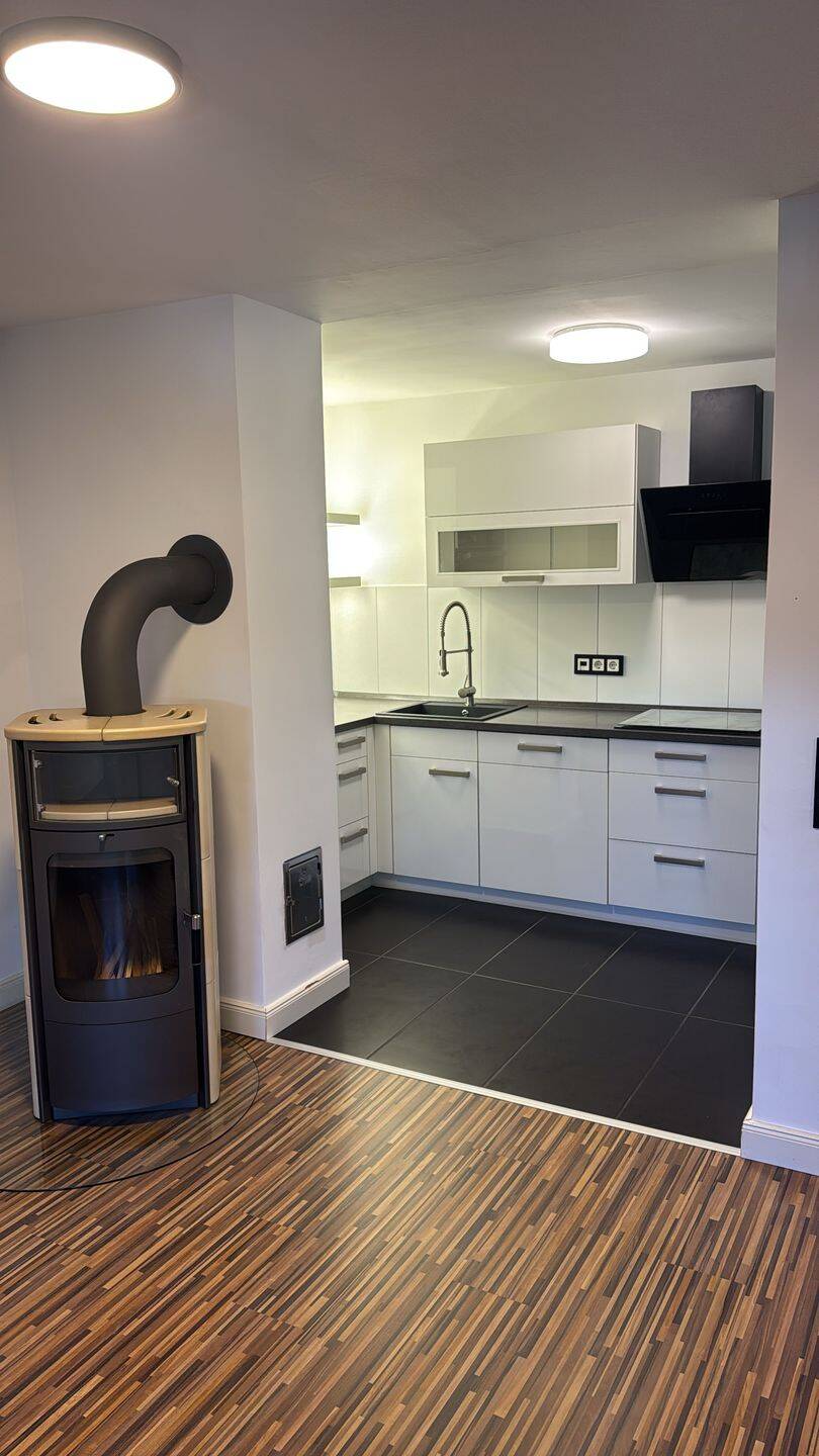 Stilvolle 2,5 Zimmer-Dachgeschosswohnung mit Kamin, EBK und Klimaanlage - Dortmund Borsigplatz – Dortmund – Vorschaubild 2
