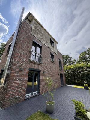 modernes zum Garten ausgerichtetes Einfamilienhaus an der Grenze Niendorf/Groß Borstel – 22453 Hamburg – Vorschaubild 4
