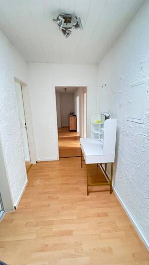 Helle 4-Zimmer-Wohnung in zentraler Lage in Trier – WG-geeignet – 54294 Trier – Vorschaubild 4
