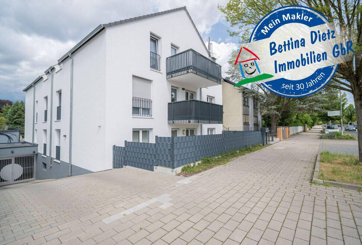 DIETZ: Moderne 3-Zimmer-Wohnung in Dieburg! mit 2 Tiefgaragenstellplätzen und sonnigem Balkon!