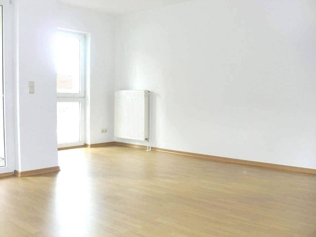 !! 2-Zimmer-Wohnung mit PKW-Stellplatz, Balkon und Aufzug !! – Chemnitz – Vorschaubild 2