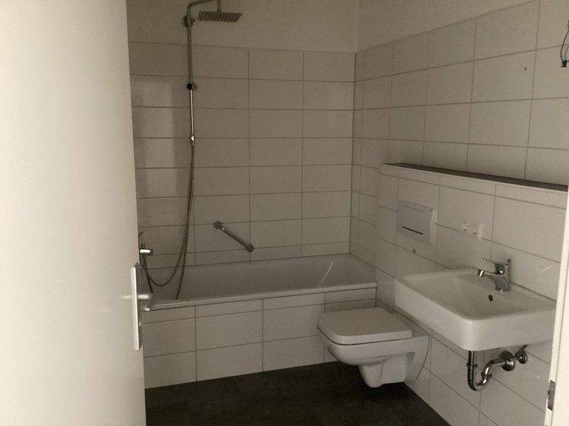 Großzügige helle 2-Zimmer-Wohnung mit Balkon und Terrasse – Erlangen – Vorschaubild 6