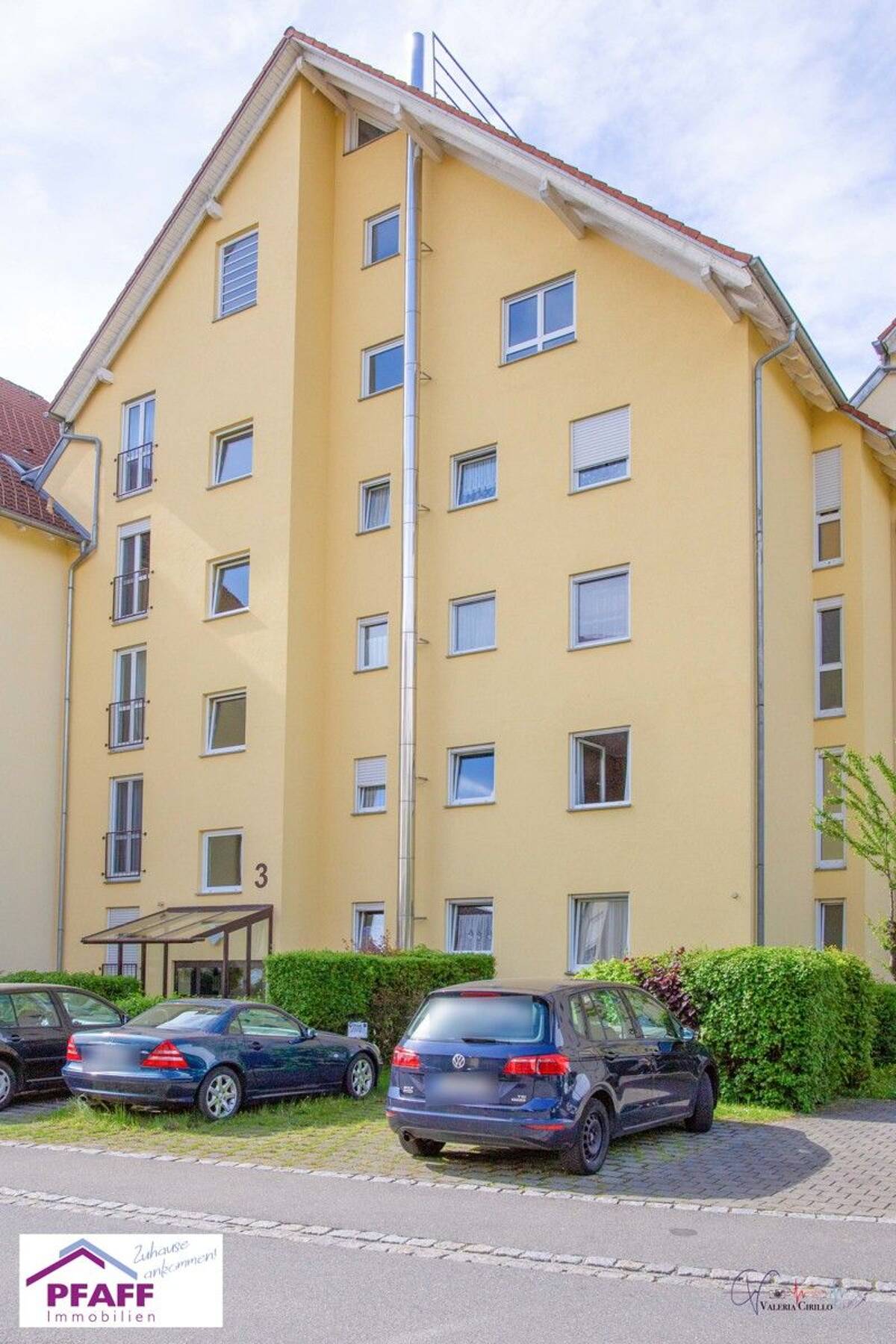 Zuhause ankommen in Rielasingen! Helle 2 Zimmerwohnung mit großem Balkon und Stellplatz – 78239 Rielasingen-Worblingen – Bild 1 von 9