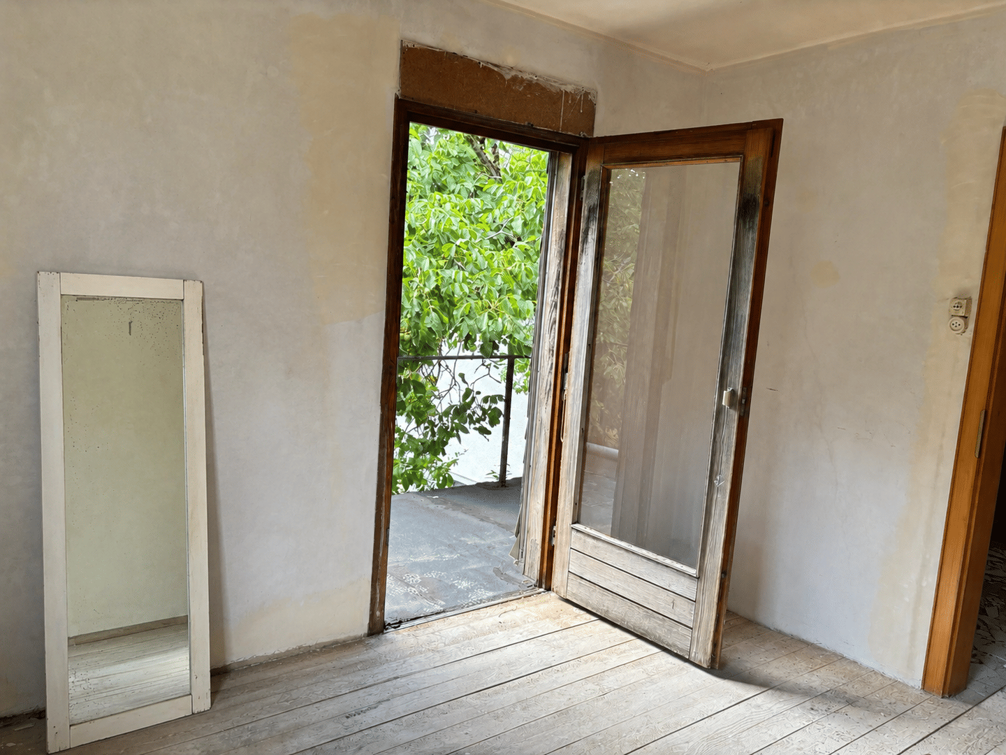 Sanierungsbedürftiges Bauernhaus mit großer Scheune und Garten – Büchel – Vorschaubild 4