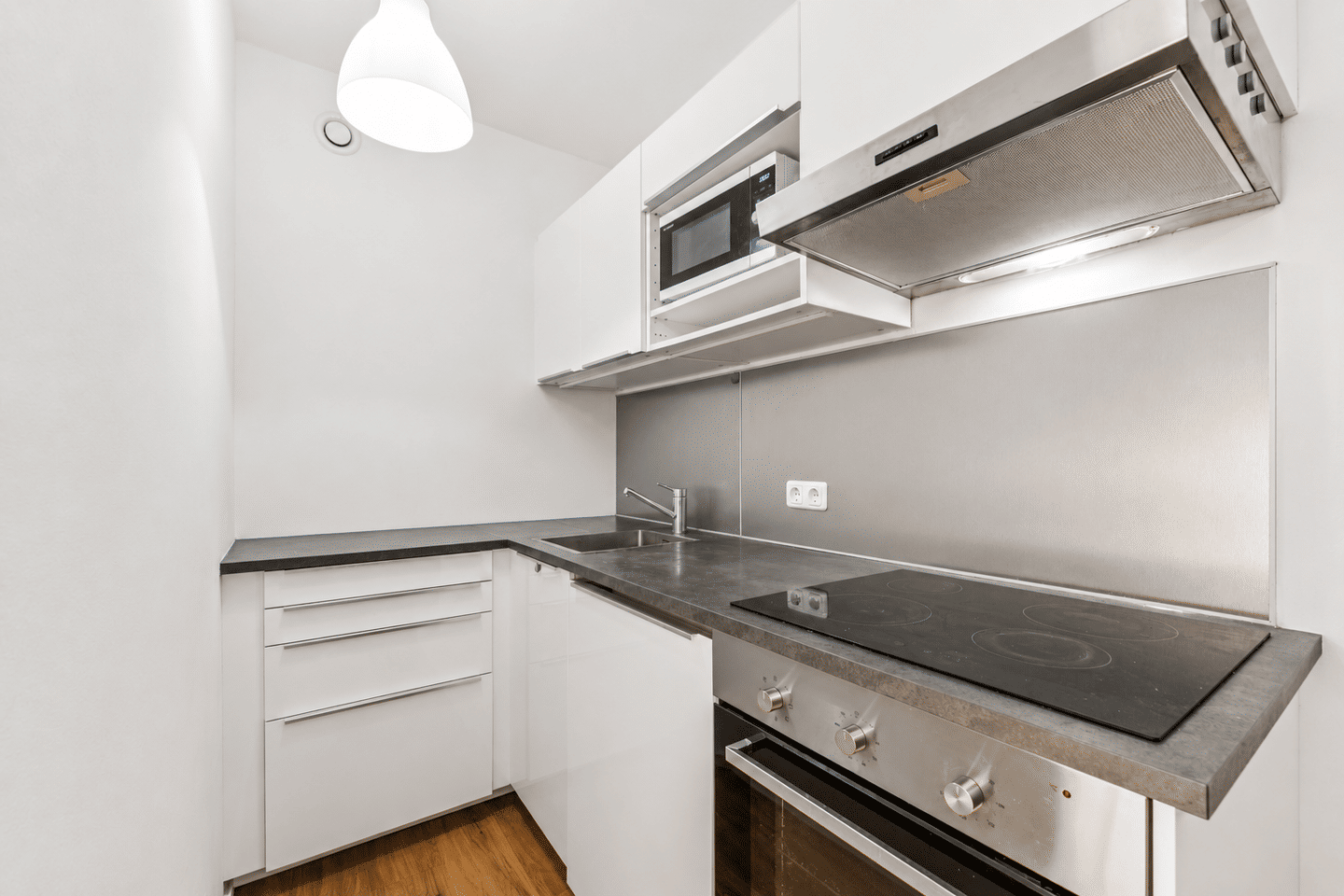 Frei ab 01.10.26 - Ein-Zimmer-Apartment in Schwabing - Top für Studenten oder Berufseinsteiger! – München – Vorschaubild 3
