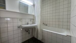 (Anfragen nur per eMail) -Ruhige und gepflegte Drei-Zimmer-Küche-Bad Wohnung in Darmstadt-Wixhausen – 64291 Darmstadt – Vorschaubild 8