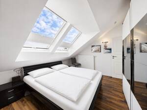 Wunderschöne Dachgeschosswohnung mit großzügiger Süd-Terrasse – 80997 München – Vorschaubild 9