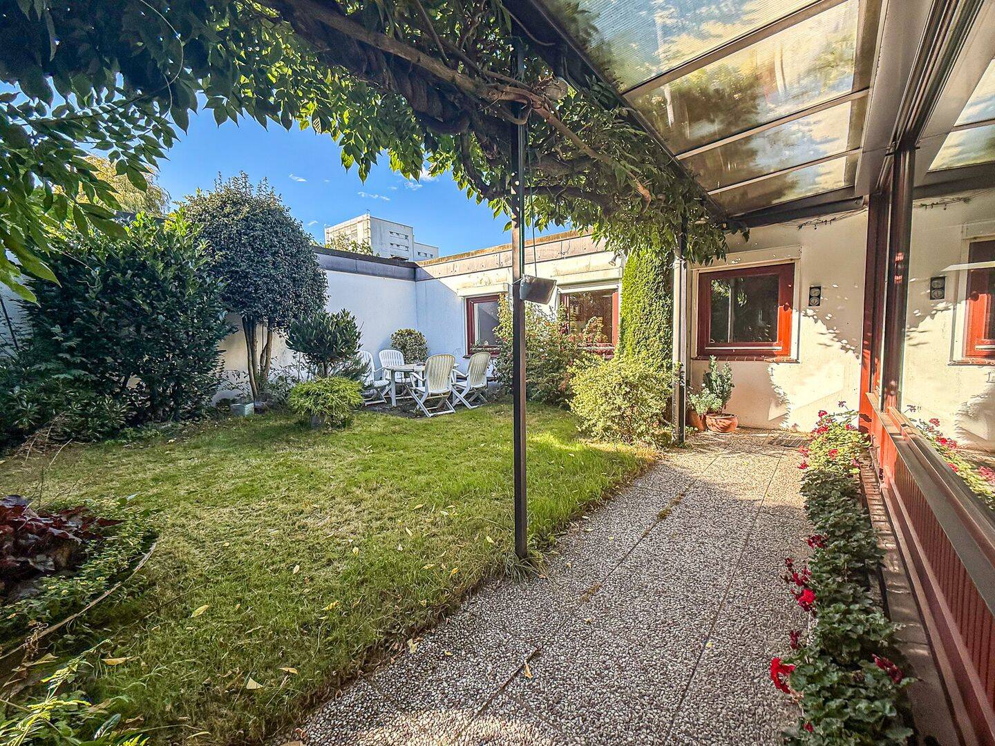 Bungalow mit viel Potential und Innenhof in ruhiger Wohnlage – Hamburg – Vorschaubild 5
