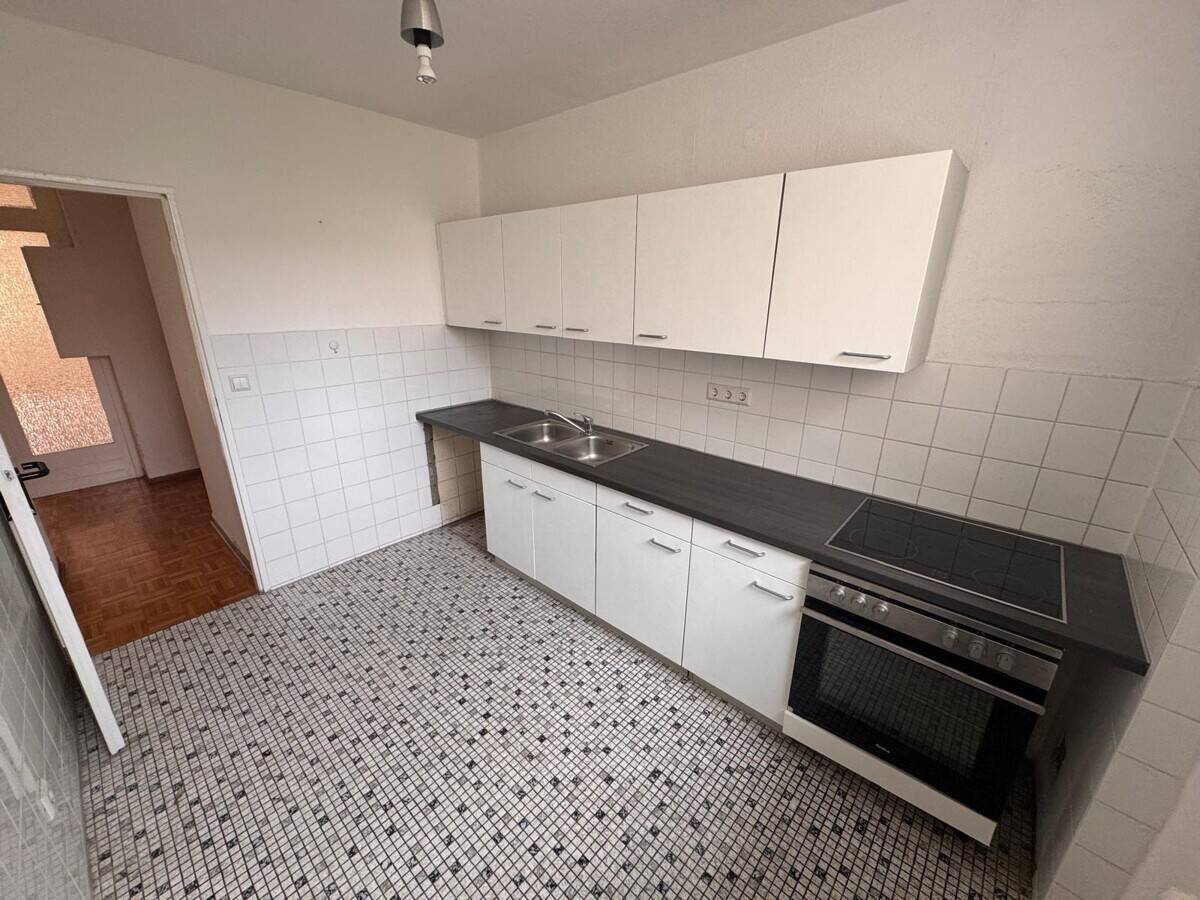 Eislebener Str: LEERE 4-Zi-Whg, 92 m² - 2 Bäder - VHS 5.OG + SÜD-Loggia ab 01.01.2027 - IST Zustand – Berlin – Vorschaubild 2