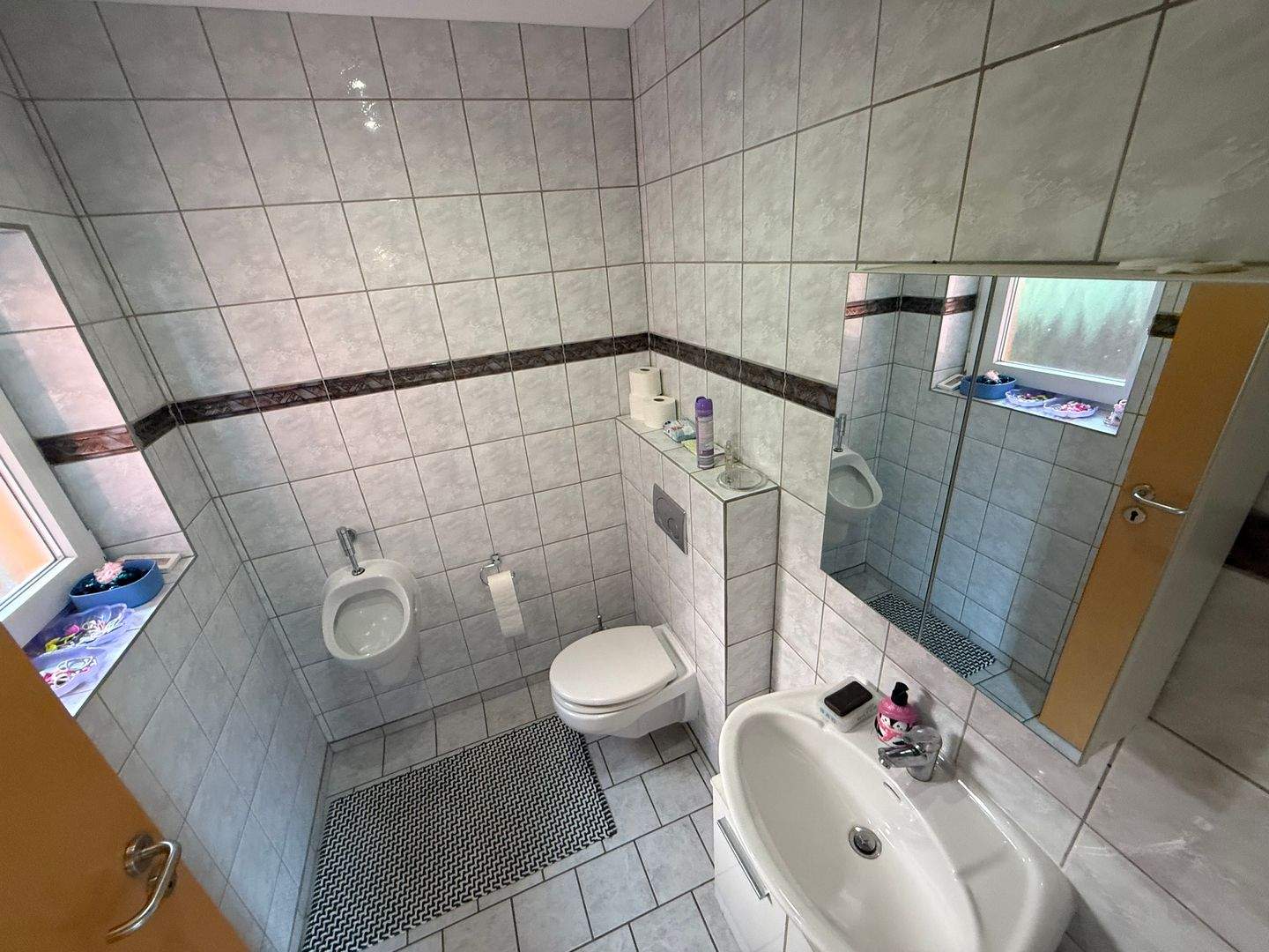 Direkt einziehen & wohlfühlen - Modernisiertes Haus aus 2003 mit Sauna und Garage – Salzgitter – Vorschaubild 3