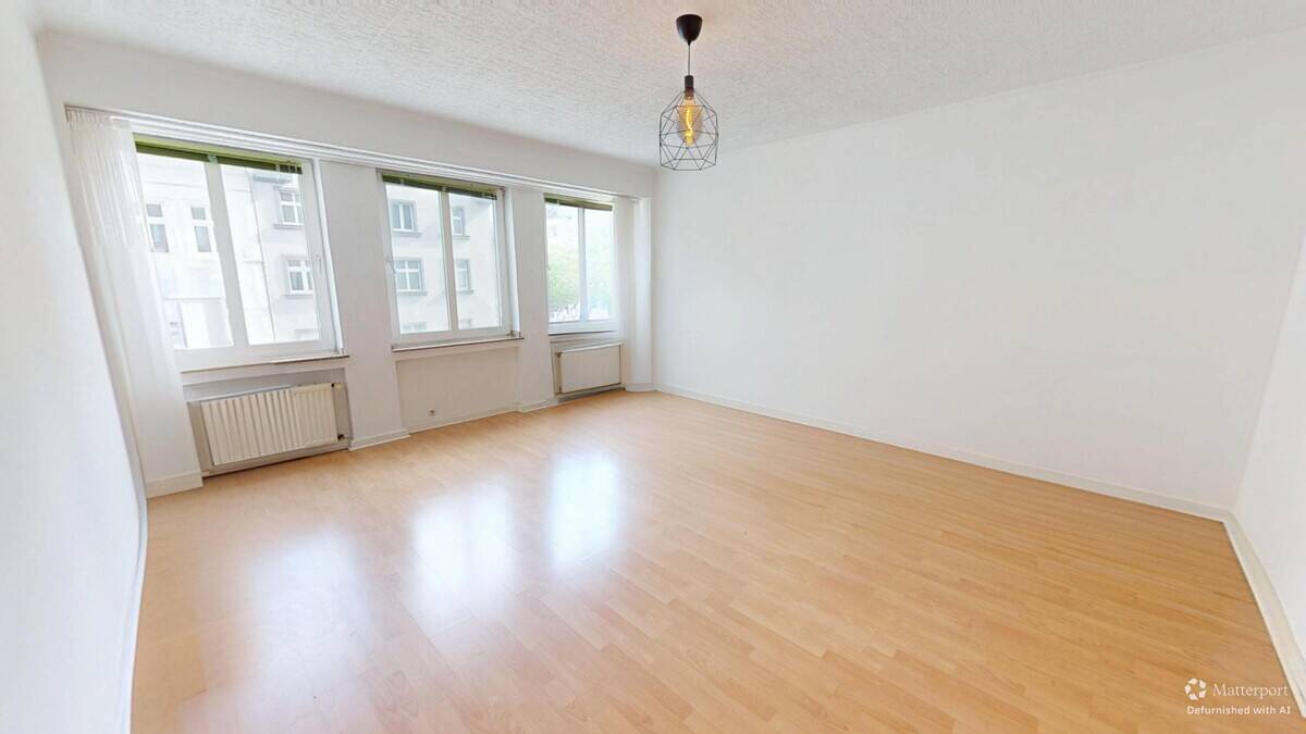 MITTEN IN DER ALTSTADT - HELLE 1-ZIMMER-WOHNUNG – 40213 Düsseldorf – Bild 1 von 9