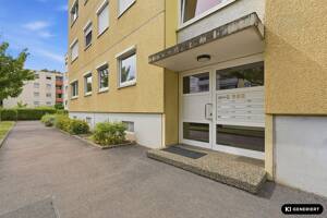Erstbezug nach Sanierung - 4 Zimmer Wohnung in ruhiger Lage