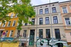 HRO-KTV, 2 Zi. Whg. mit Balkon, Erstbezug nach Kernsanierung zu verm.