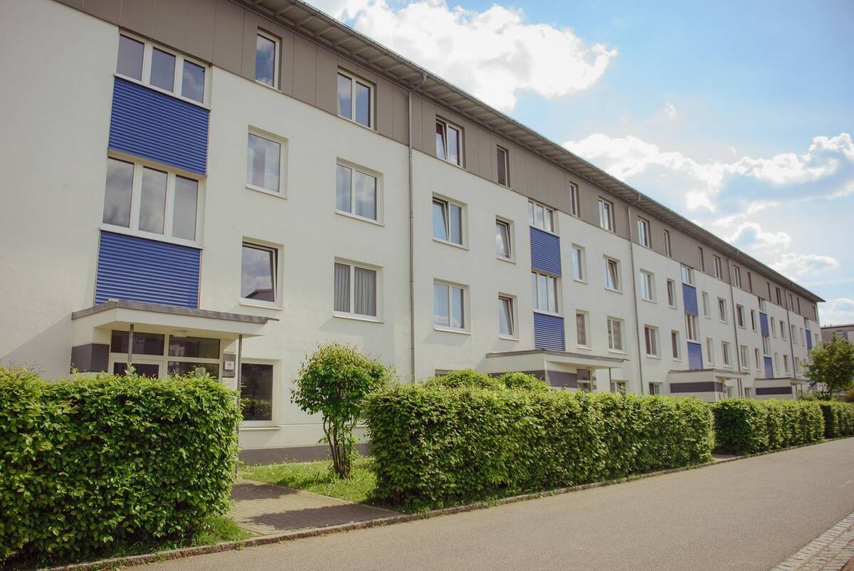 Durchdachte 4-Zimmer-Wohnung mit sonnigem Südbalkon – 93055 Regensburg – Bild 1 von 4