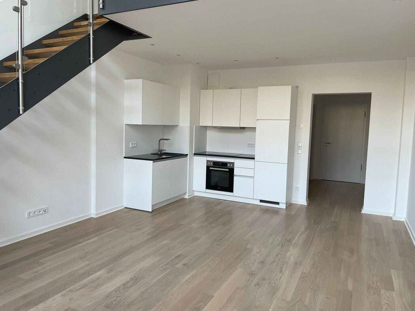 //Ein Traum auf 2 Etagen*Maisonette mit EBK in eh. Fabrikgebäude// – Leipzig – Vorschaubild 2