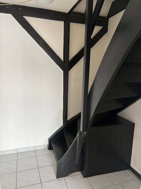 Teilmodernisierte 3-Zimmer-Maisonette-Dachgeschoßwohnung mit Balkon in Köln-Buchheim – Köln – Vorschaubild 7