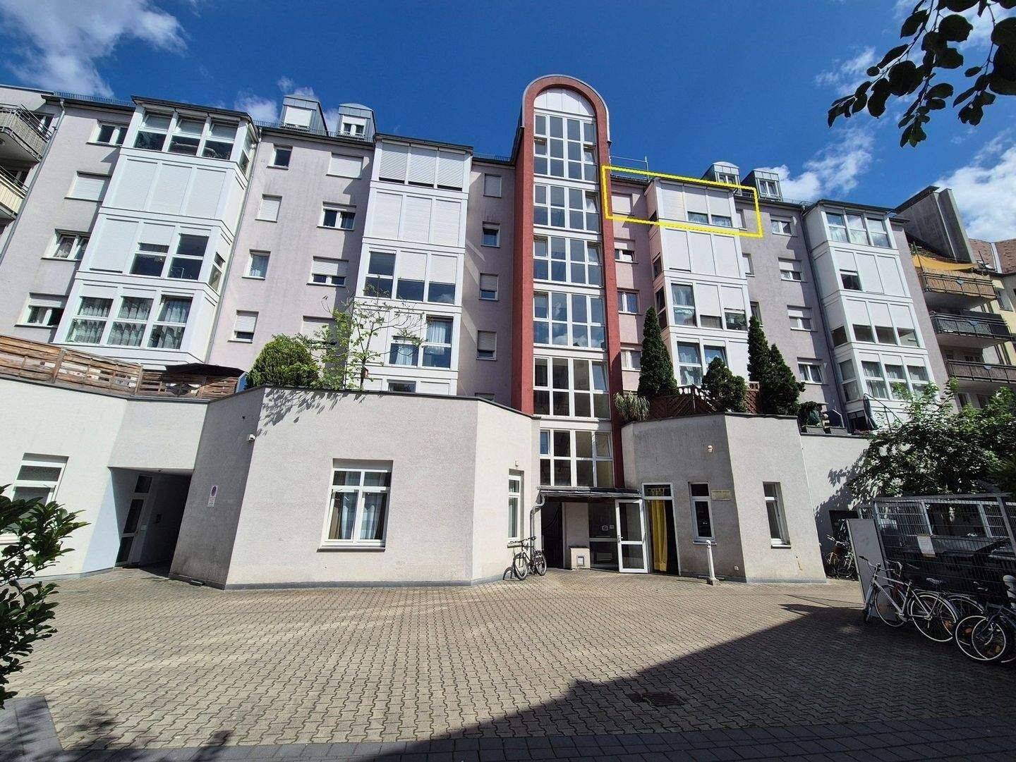 Nürnberg St.Peter: sonnige 2-Zimmerwohnung zur ruhigen Hofseite gelegen; Nähe Wöhrder See und Hochschule