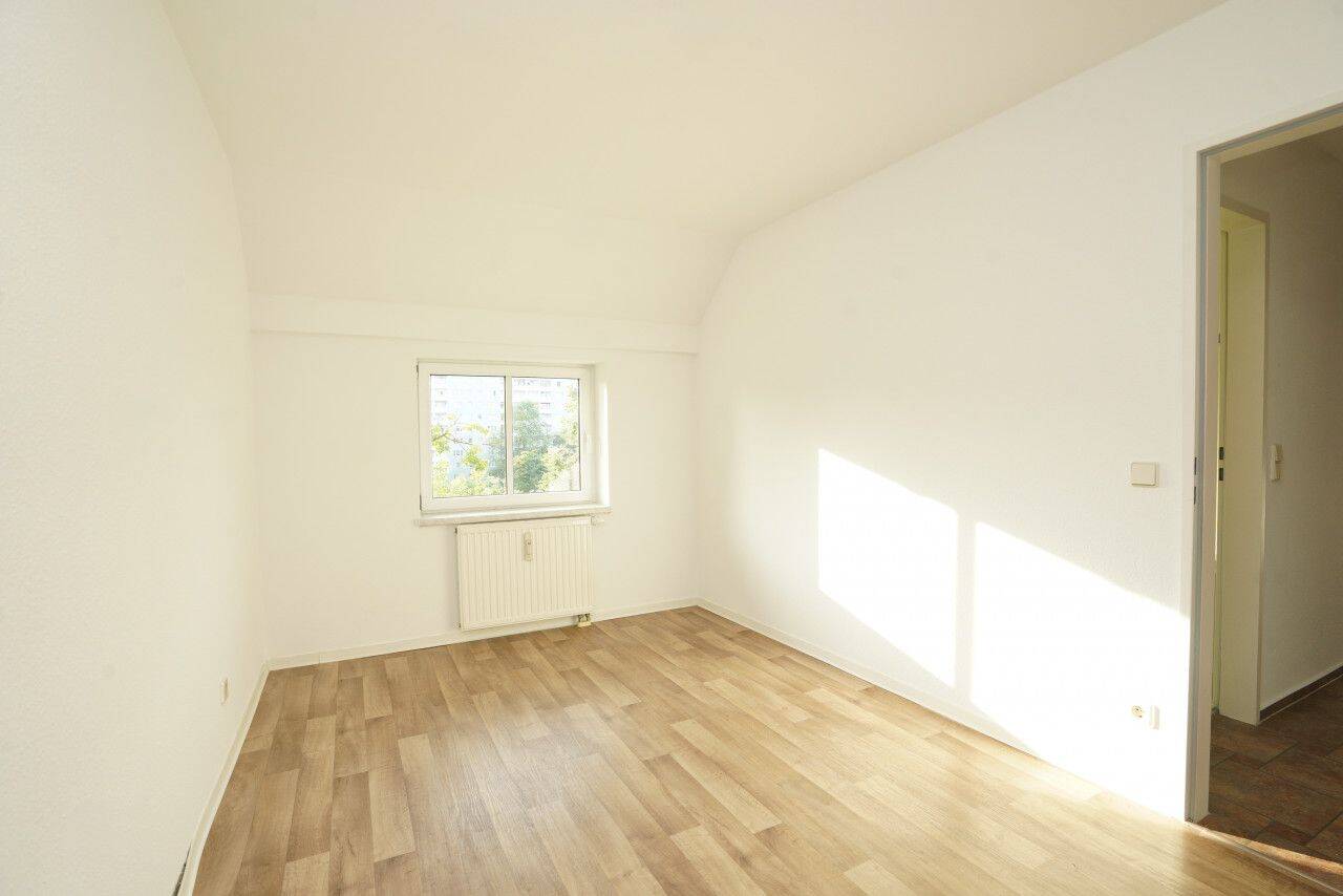Altbau / Großes Wohnzimmer – Chemnitz – Vorschaubild 3