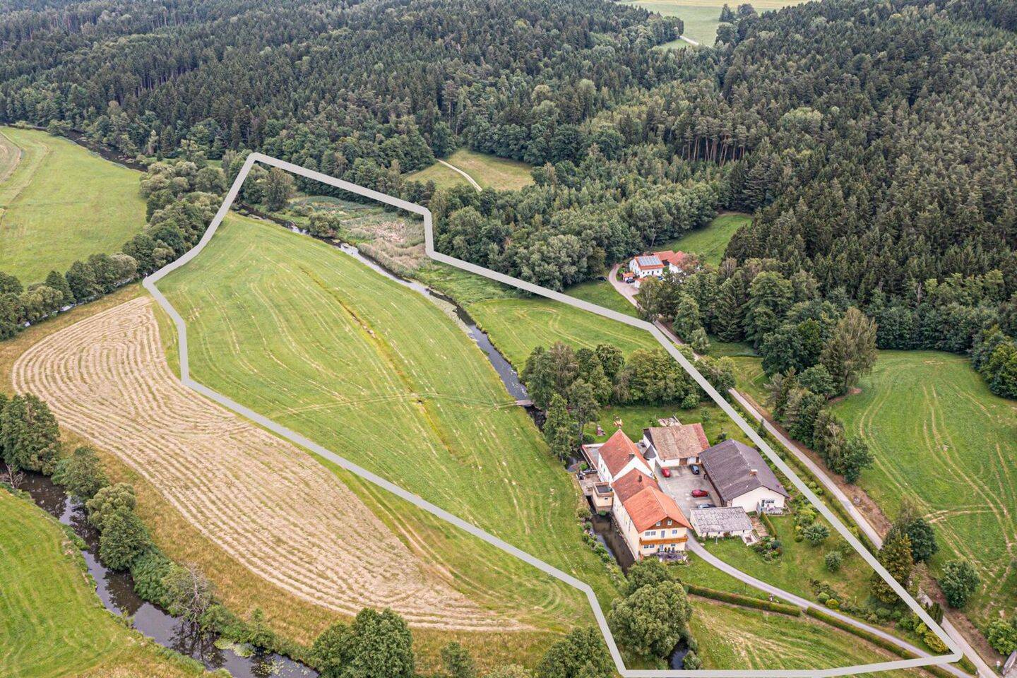 Historische Mühlenanlage mit eigener Stromerzeugung, mehreren Wohngebäuden und attraktivem Ertragspotenzial – Arnschwang – Vorschaubild 5