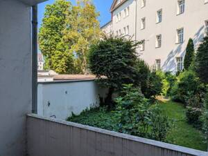 Freie Erdgeschosswohnung mit Balkon in Pempelfort ! Sanierungsprojekt für Handwerker & Investoren – 40479 Düsseldorf – Vorschaubild 2
