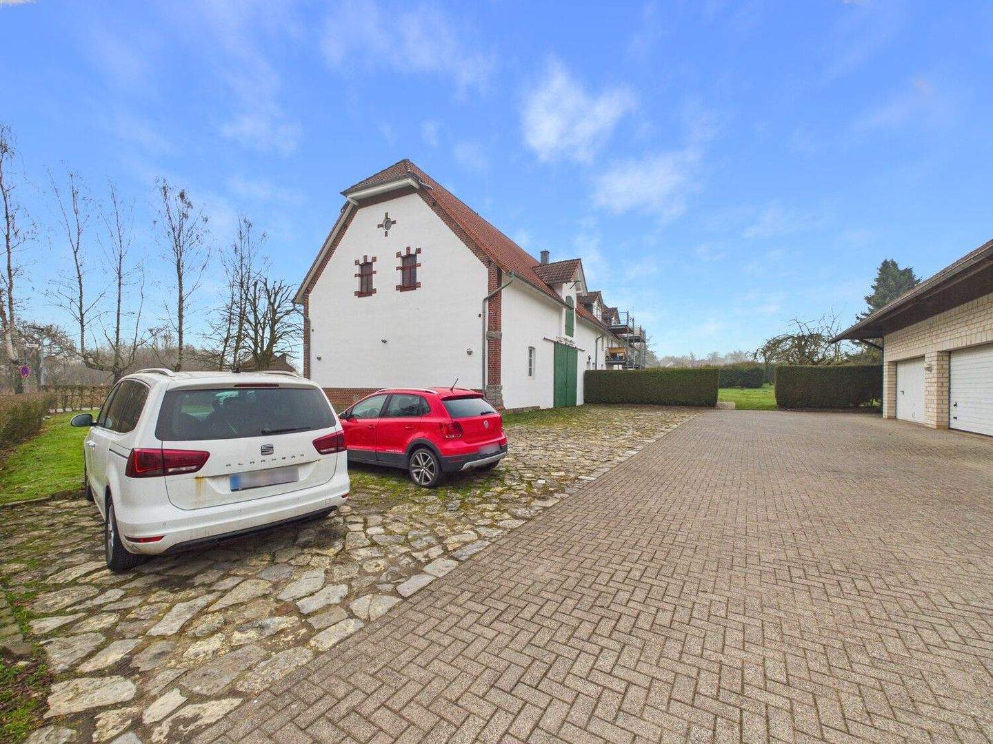 Kapitalanlage & Eigennutzung Saniertes Bauernhaus mit vermietetem 4-Parteien-Anbau – Barntrup – Vorschaubild 4