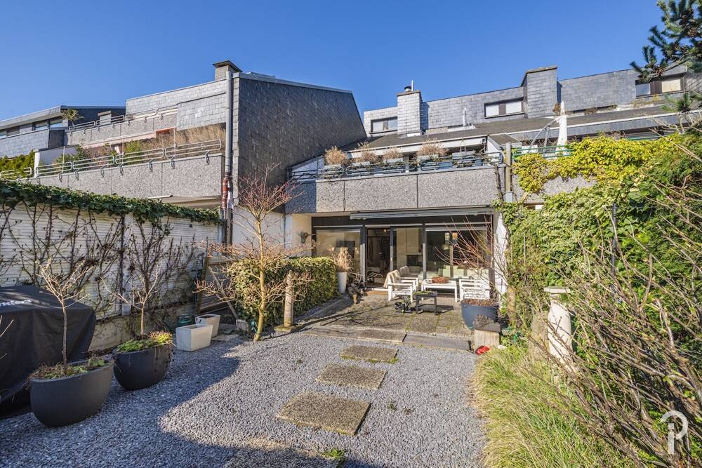 Charmantes Split-Level-Reihenendhaus in unmittelbarer Rheinnähe im Herzen von Düsseldorf-Benrath – Düsseldorf – Vorschaubild 6