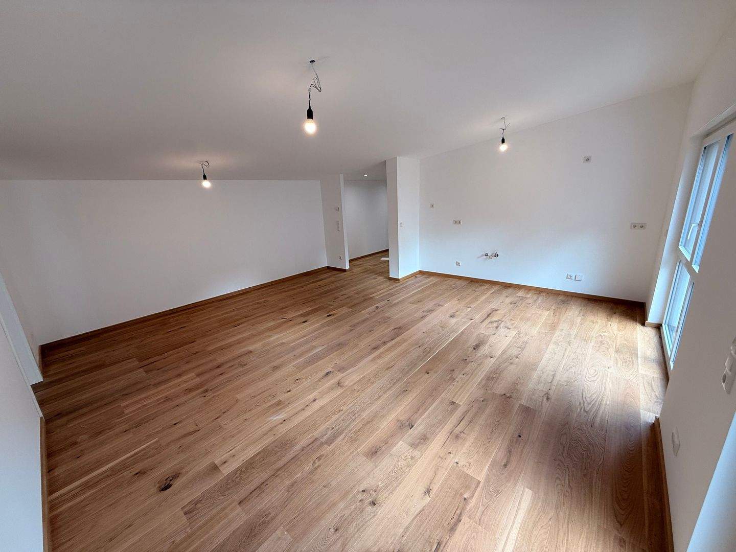Ab sofort verfügbar: Moderner Neubau im ruhigen Innenhof mitten in der City – Nürnberg – Vorschaubild 3