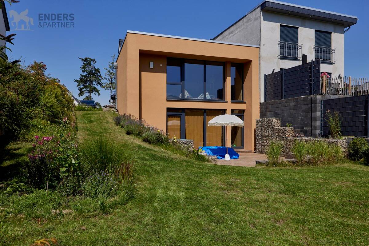 +++RESERVIERT*** Beliebtes Einfamilienhaus in kernsaniertem Altbau plus Bestandserweiterung – 54294 Trier – Bild 1 von 9