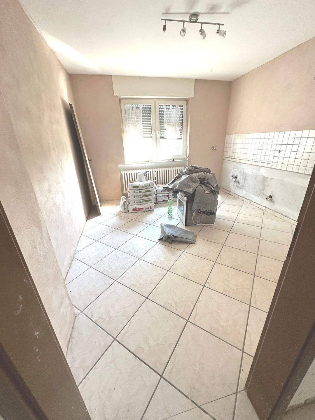 Großzügige 6-Zimmer-Wohnung mit Einbauküche und zwei Balkonen in Trier-Biewer – Trier – Vorschaubild 7