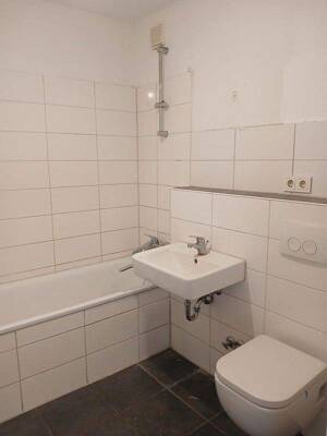 Modernisierte 3-Zimmer Wohnung mit Balkon in Bielefeld Sennestadt! – 33689 Bielefeld – Vorschaubild 6