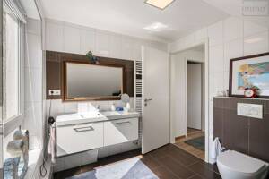 Wohnen auf zwei Ebenen - 117 m² Maisonette mit 2 Balkonen, nur 50 m vom Rhein entfernt – 50735 Köln – Vorschaubild 7