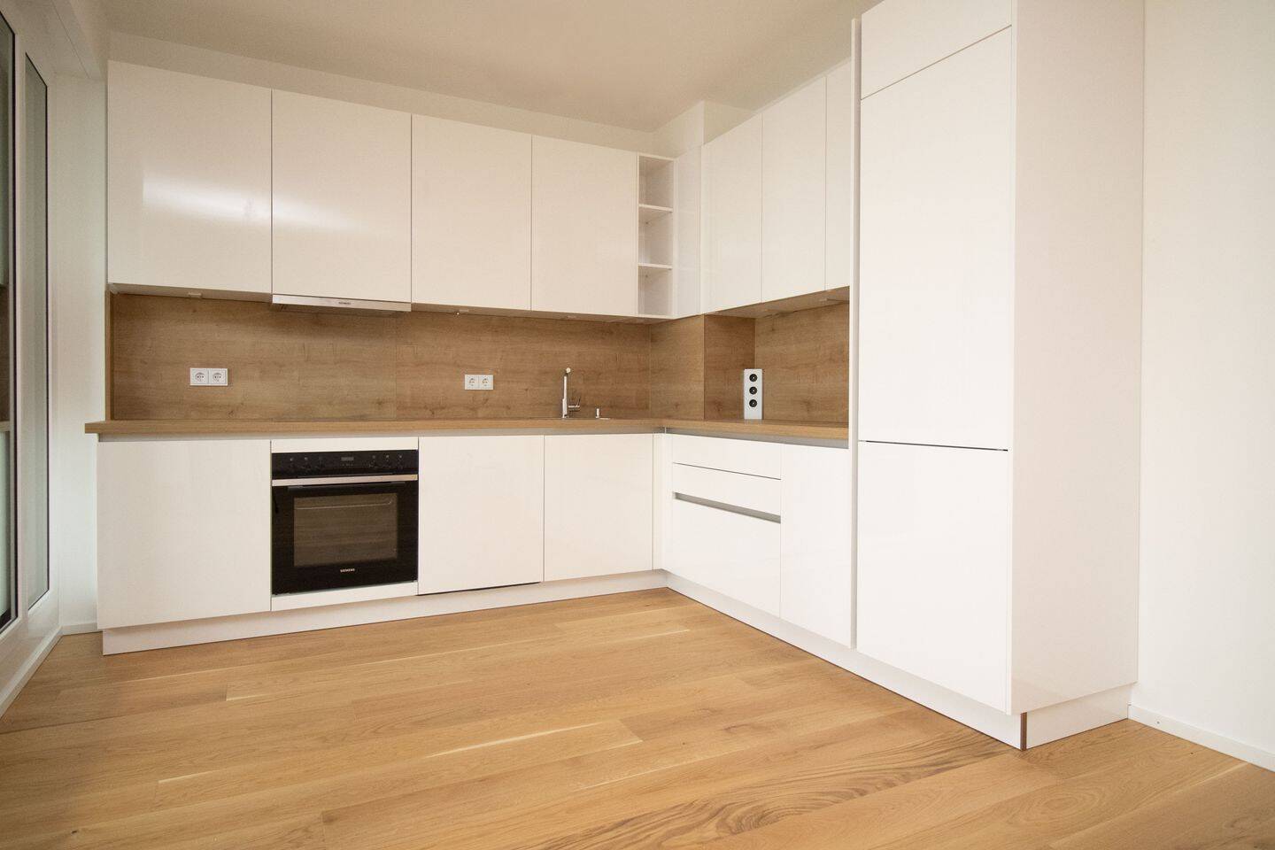 LOCHHAUSEN: Moderne 3-Zimmer-Wohnung mit Loggia!
