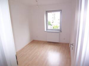 3 Zimmer Whg mit großem 18qm Südbalkon, Nähe Theresienwiese, Bad m Fenster-- LEER – 80337 München – Vorschaubild 5