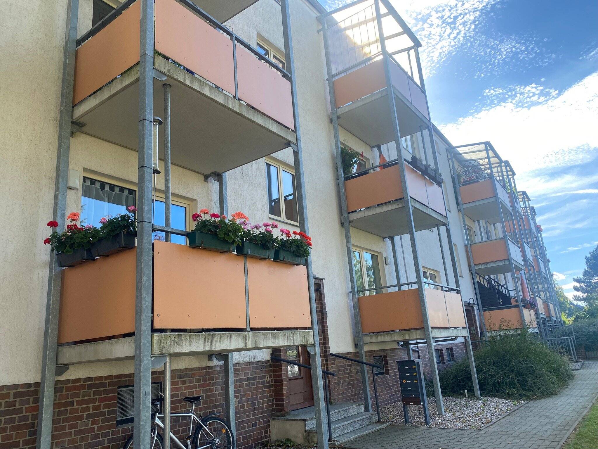 Sachsenring++++ beliebtes Wohngebiet HEIMGARTEN – Chemnitz – Vorschaubild 2
