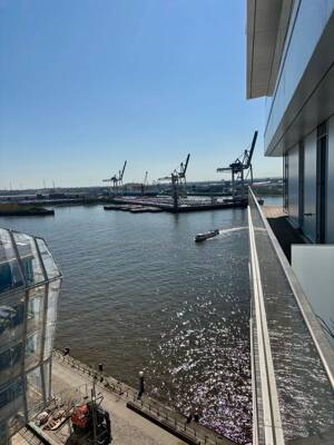 High-End Living im Luxus-Tower FiftyNine mit Elbe & Cityblick auf der Strandkaispitze – 20457 Hamburg – Vorschaubild 5