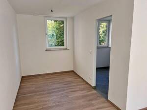 München-Untergiesing/Harlaching: Grundsanierte helle 2-Zimmer-Wohnung mit eigenem Balkon – Erstbezug nach Sanierung – 81547 München – Vorschaubild 3