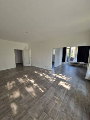 Schöne helle 3,5 Zimmer-Wohnung