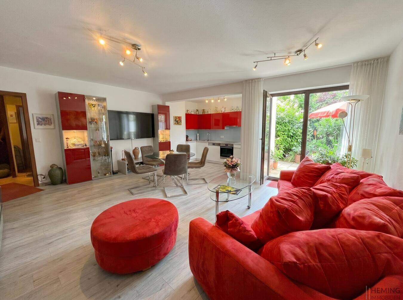 HEMING-IMMOBILIEN - Erdgeschoss 3 ZKB mit Terrasse und Tiefgarage - Selbstbezug oder Kapitalanlage