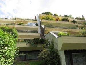 Berlin-Grunewald, beste Lage im EG aber zur Waldseite im 1.OG durch Hanglage mit großer Süd-Terrasse und herrlichem Blick in die Natur - Einzelgarage – 14193 Berlin – Vorschaubild 1