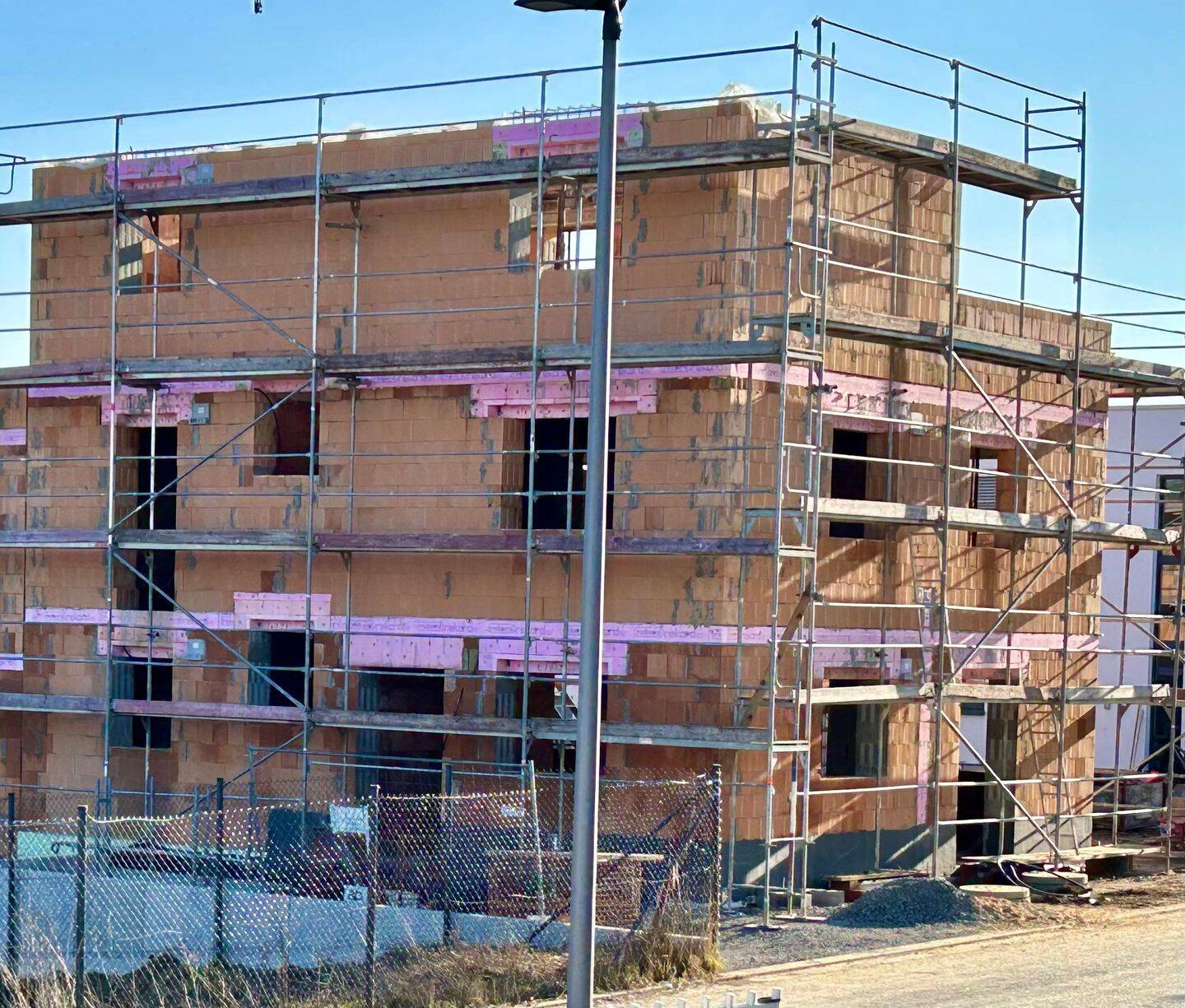 Großzügiges Wohnhaus mit gehobener Ausstattung in Würzburg/Lengfeld sehr ruhig u. naturnah gelegen
