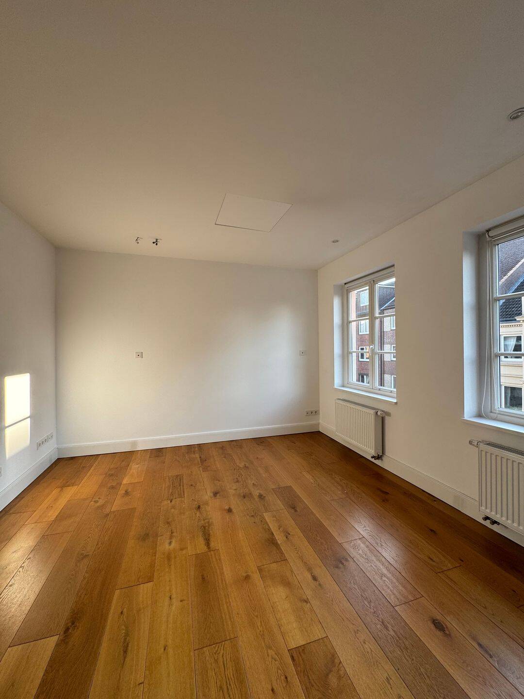 Attraktive Maisonettewohnung mit moderner Ausstattung, 2 Bädern und großzügiger Küche – Hamburg – Vorschaubild 3