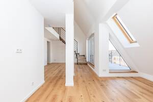 First occupancy: top-floor maisonette with two terraces