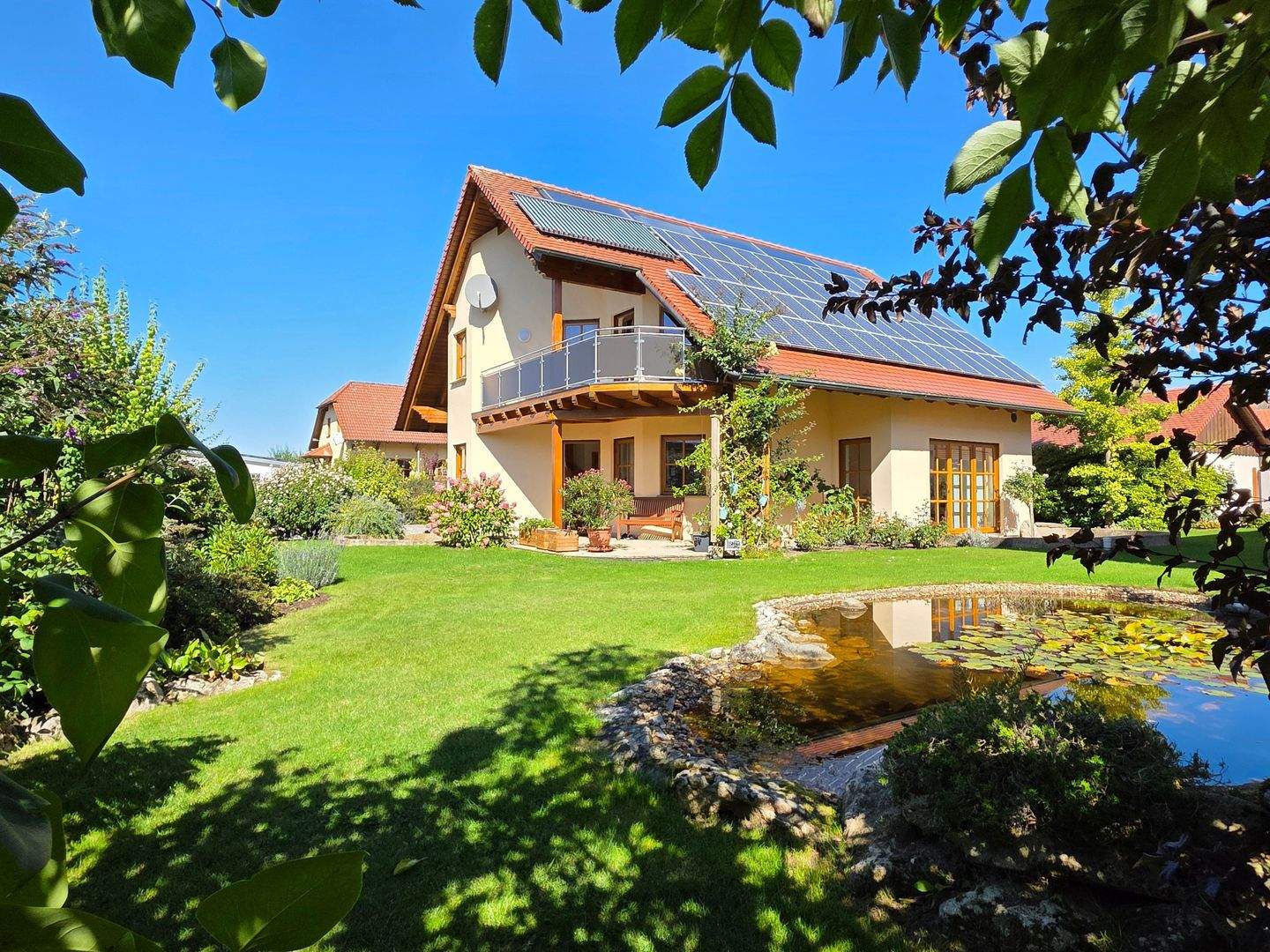 Elektromeister baute Top-Wohnhaus, 3-Fam.Hs., Gewerbeobj., 7 Garagen auf 2003 m² Grund! Ihre Chance! – Mitwitz – Bild 1 von 9