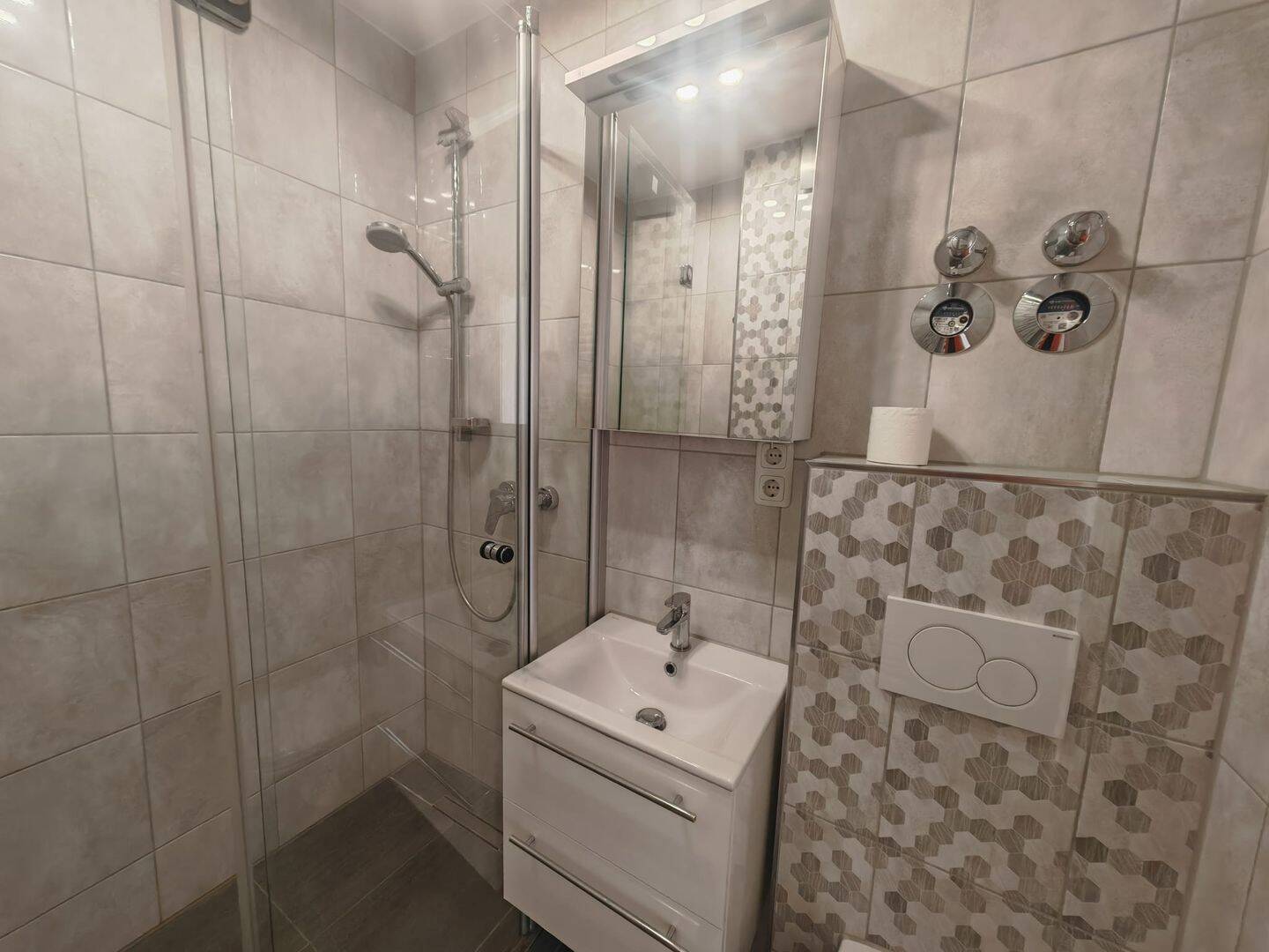 Pasing: Helle 1-Zimmer-Wohnung sofort verfügbar – München – Vorschaubild 4