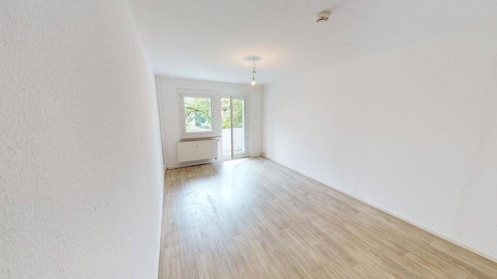 Großzügige 2-Raum-Wohnung mit Balkon